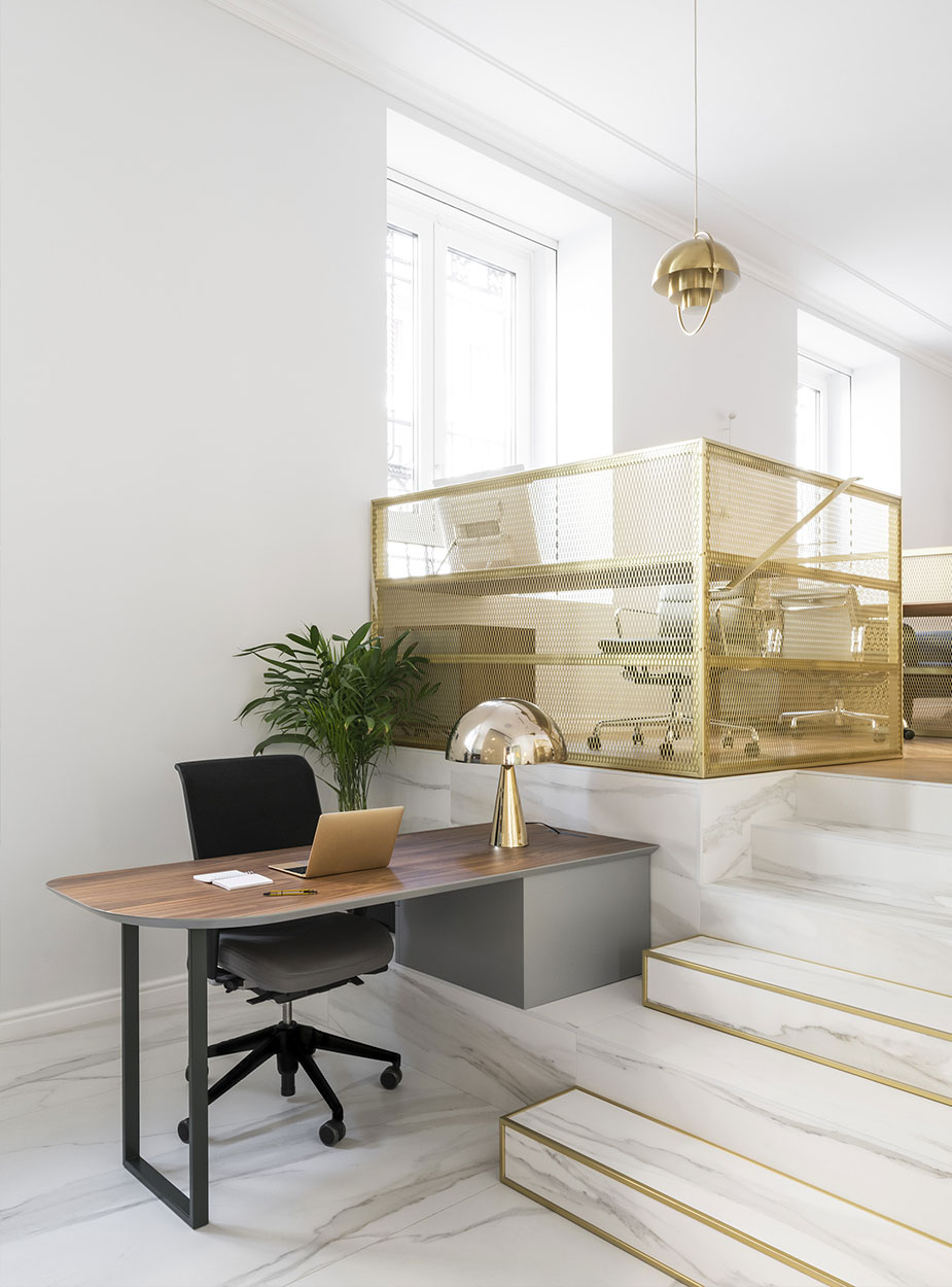 Office decorations and lighting